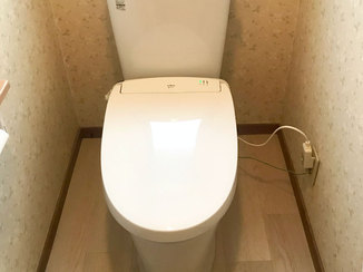 トイレリフォーム 使いやすい節水型トイレと綺麗になった床