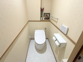 トイレリフォーム タンク一体型で空間を広く見せる快適レストルーム