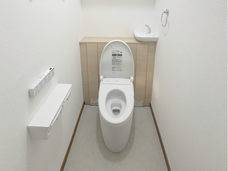 トイレリフォーム 理想の空間へ生まれ変わった収納充実レストルーム